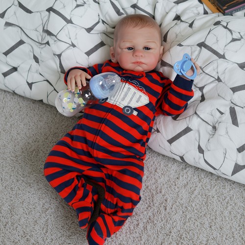 Lifelike reborn dolls - lifelike, vinyl