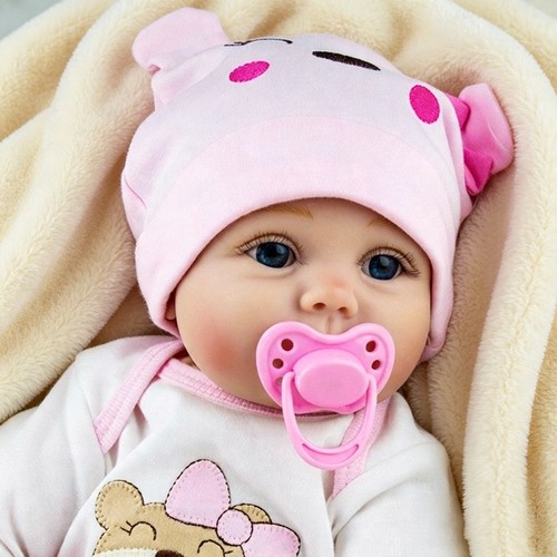 Realistic reborn baby girl - reborn,